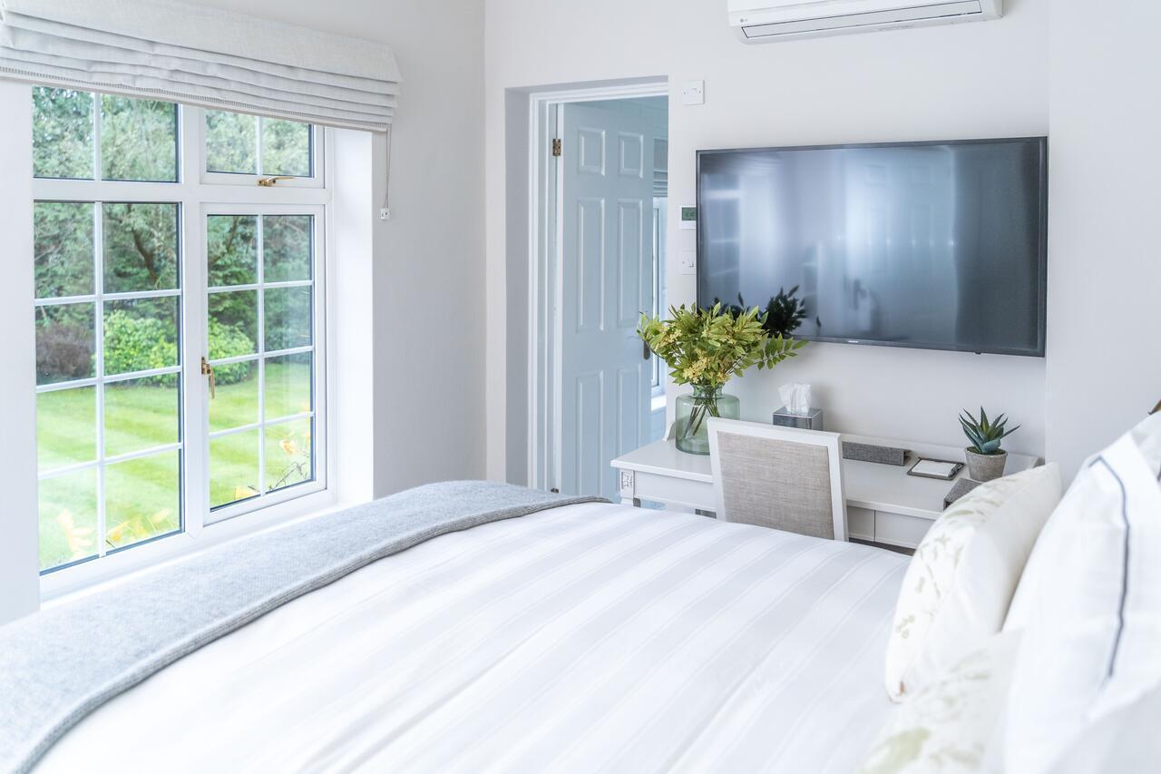 Monkey Island Estate - Small Luxury Hotels Of The World Bray Exterior photo A bedroom at The Grove